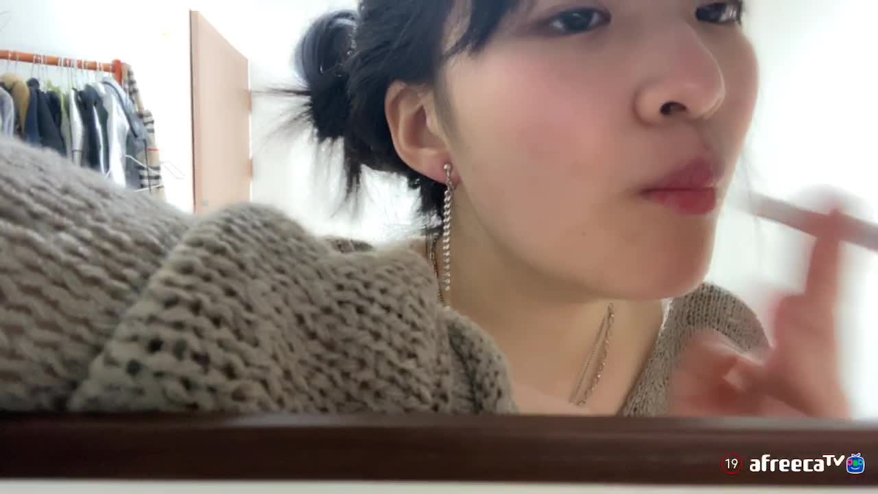 존예녀 겨울이 아프리카 방송 1일차 (10) 썸네일