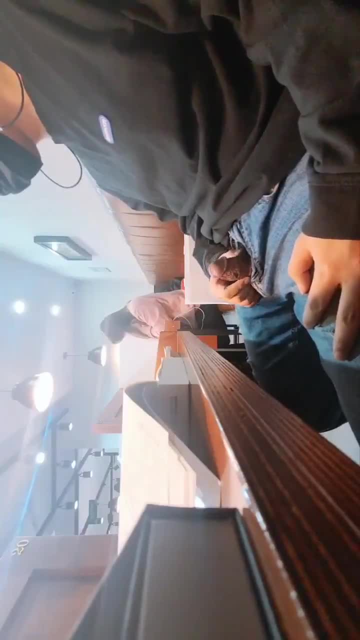 독서실에서 콘돔끼고 딸치는놈 (7) 썸네일