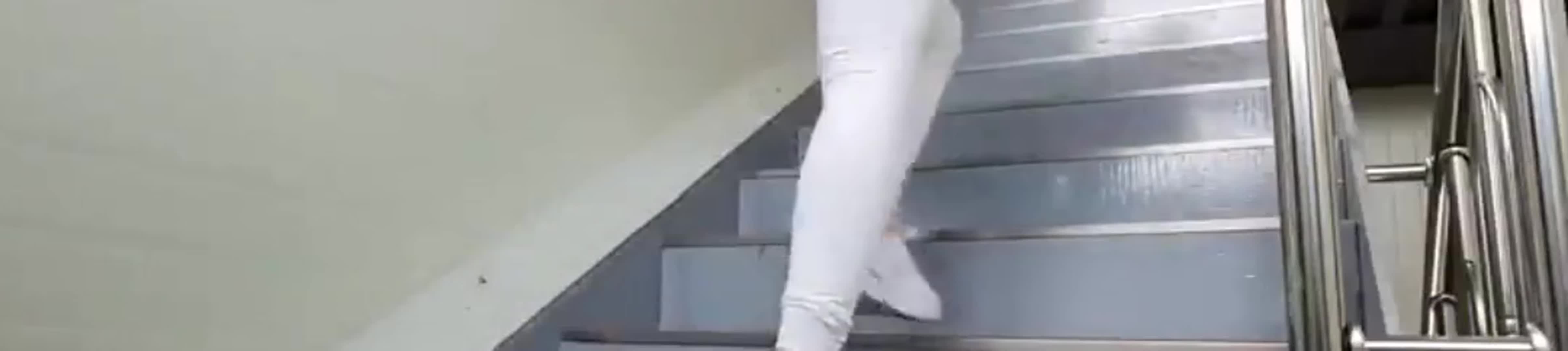 계단 청소 영상 올렸을 뿐인데 조회수 폭발한 샛별이 썸네일